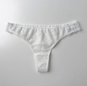 Amary Thong | White